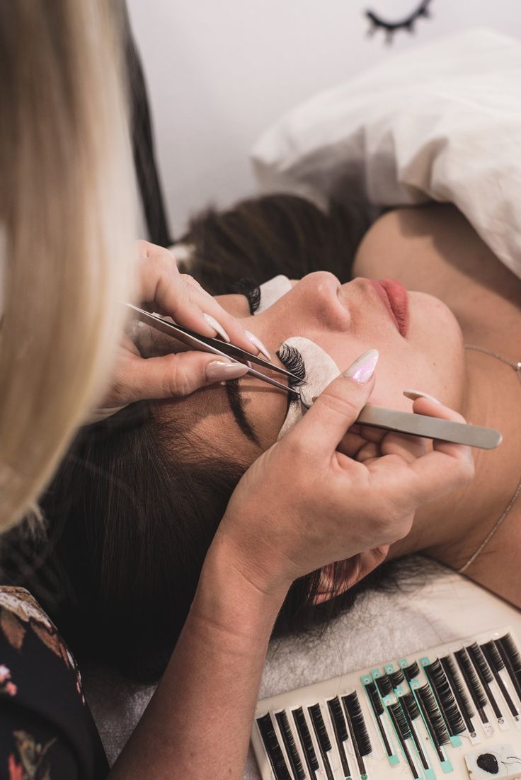 04 Eyelash Extensions